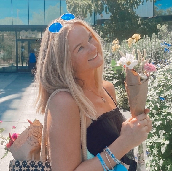 Meet your Posher, Judy - Picture 1 of 1